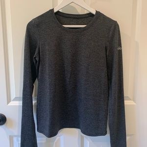 Alo Women’s Long Sleeve with Thumb Holes, Medium, Gray